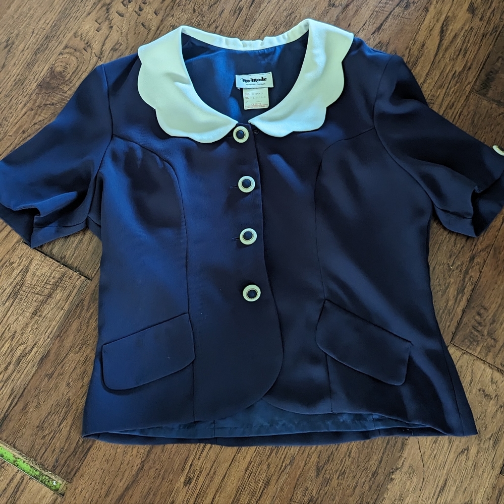 Vintage navy blouse with white collar